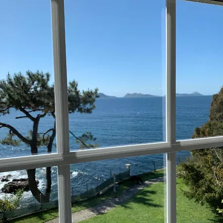Casas Sobre El Mar En
