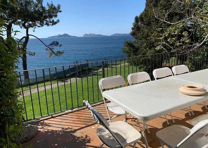 Casas 1ª Linea Ria De Βίγκο