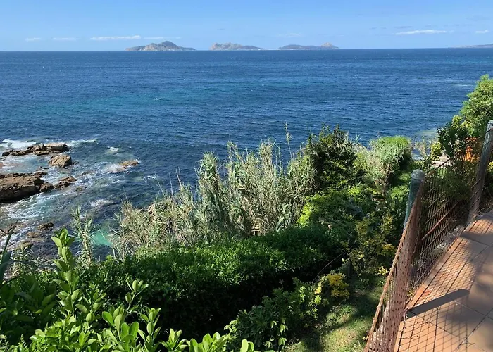 Casas 1ª Linea Ria De * Βίγκο